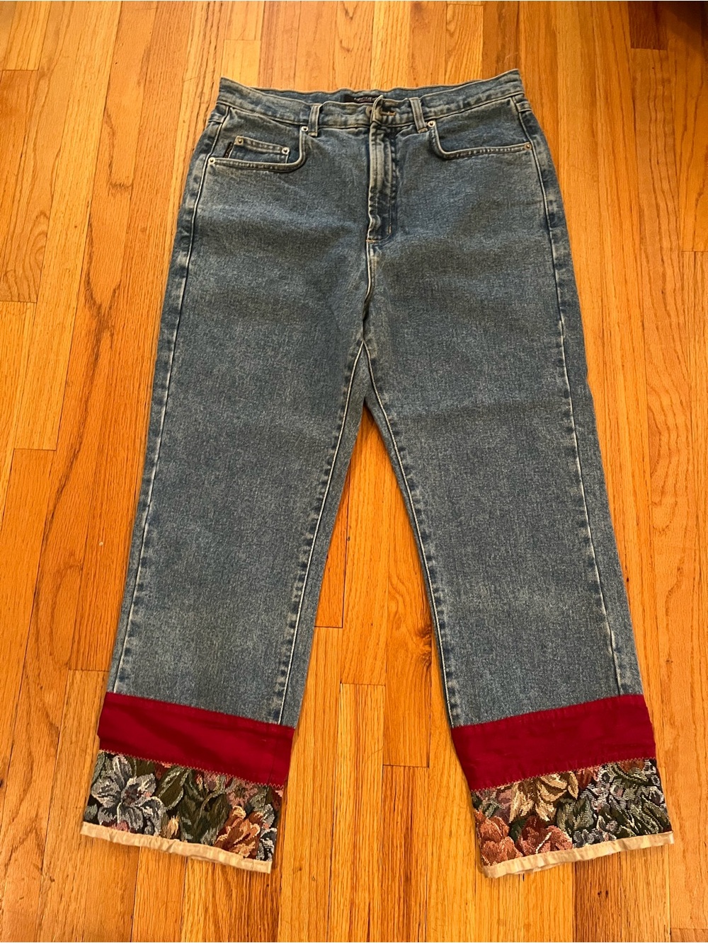 Karen Kane Blue Denim Cropped Jeans with Red & Floral Trim size 12